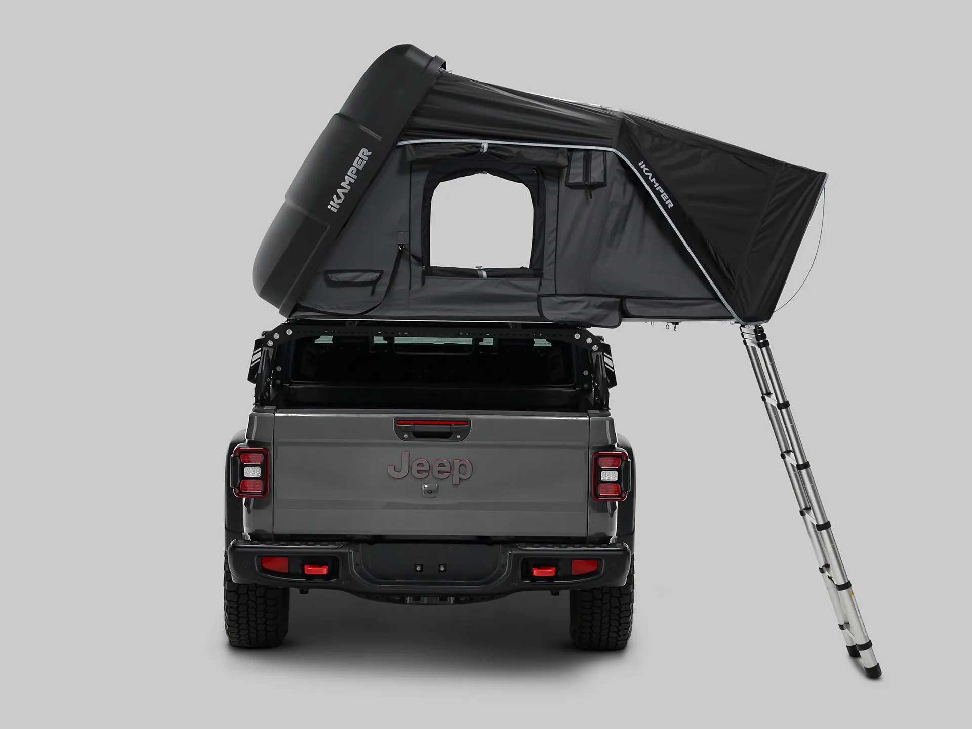Skycamp 4.0 Duo åpen med stige, sett bakfra